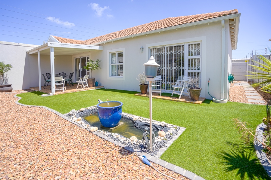 To Let 3 Bedroom Property for Rent in Sunningdale Western Cape